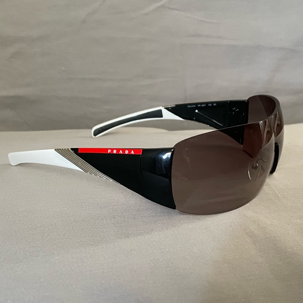 PRADA SPORT SUNGLASSES 🕶